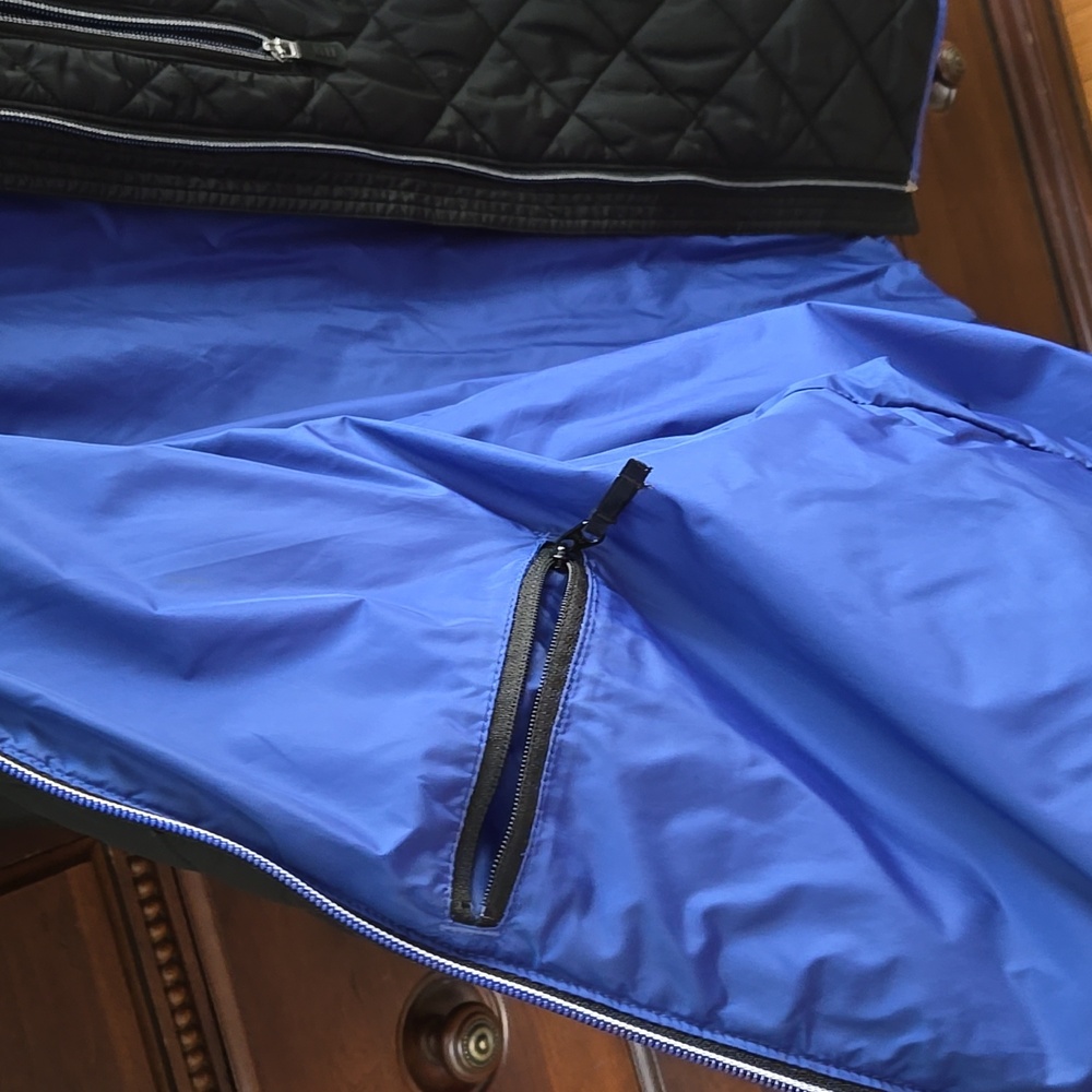 Lands End Women's Quilted Winter Coat Size 2x  Black with blue trim. Primaloft. - Picture 3 of 9